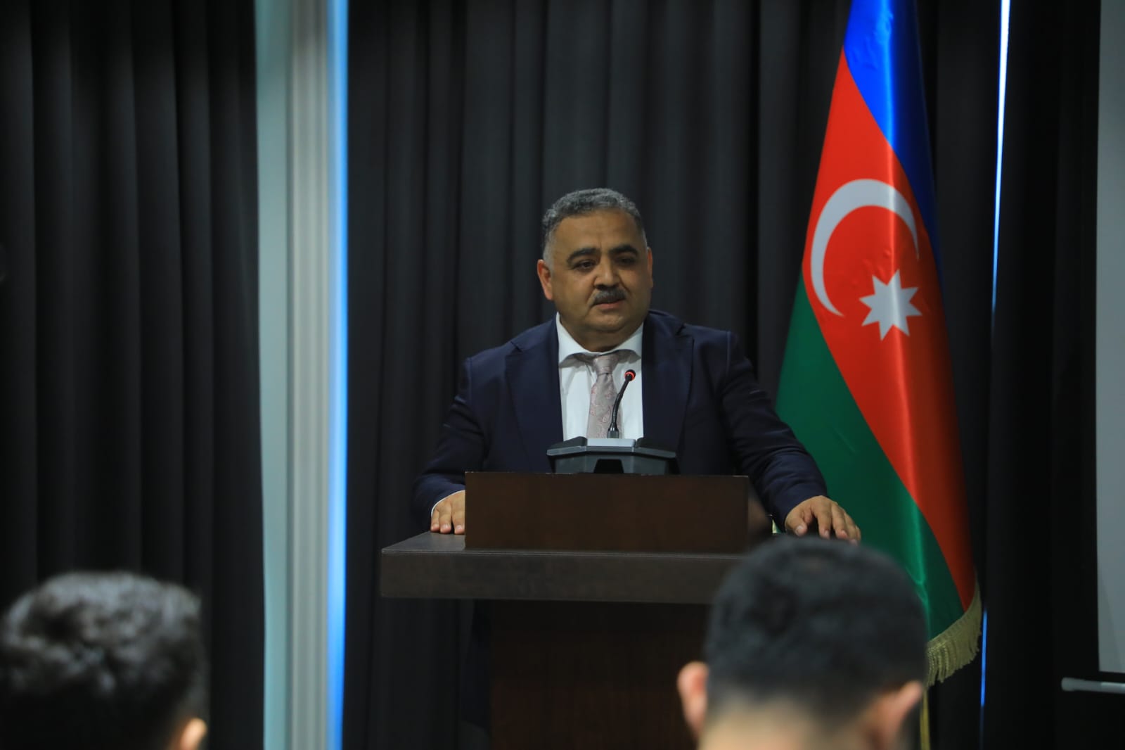 UZAZ Biznes Klubu konfrans zalı